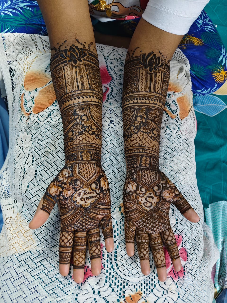 Symmetrical Arabic design