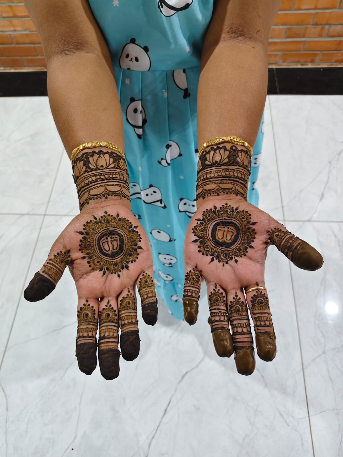 Signature peacock motif mehandi design